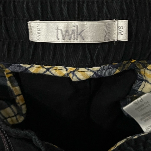 Black joggers - Picture 2 of 2